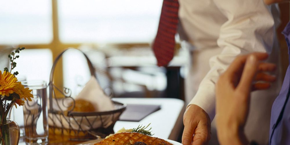 Can Online Reviews Help Health Inspectors Keep Tabs on Restaurants?