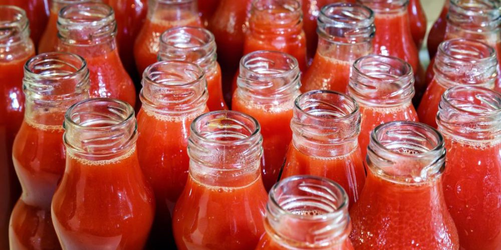 Tomato juice: Could 1 cup per day keep heart disease at bay?