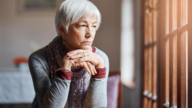 Alzheimer’s in women: Could midlife stress play a role?