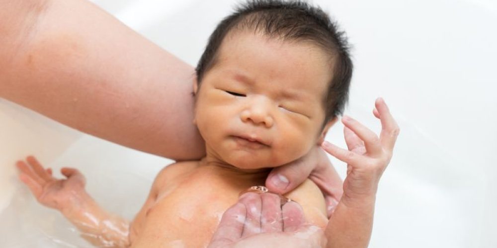 Bathing a Baby Less Scary Than It Sounds