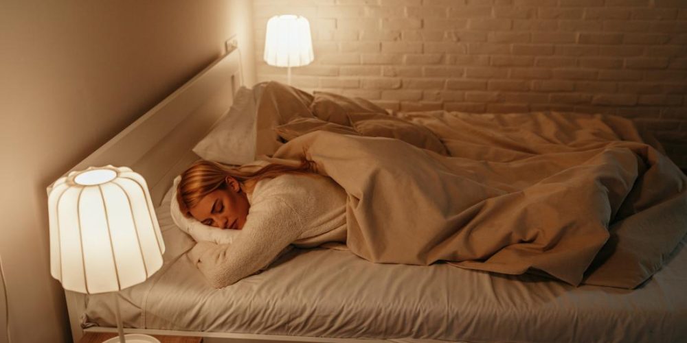 Artificial light during sleep puts women at risk of obesity