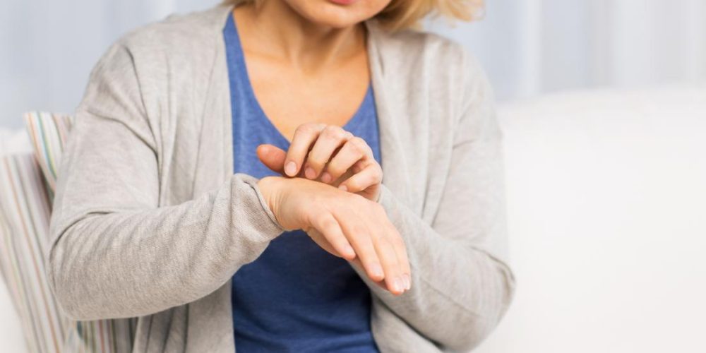 Does menopause cause rashes?