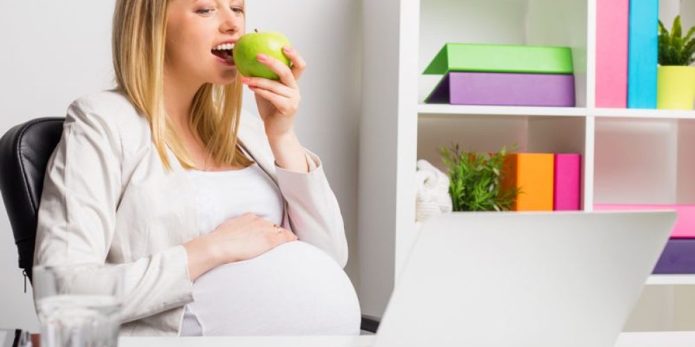 Few Pregnant Women Get Right Amount of Nutrients