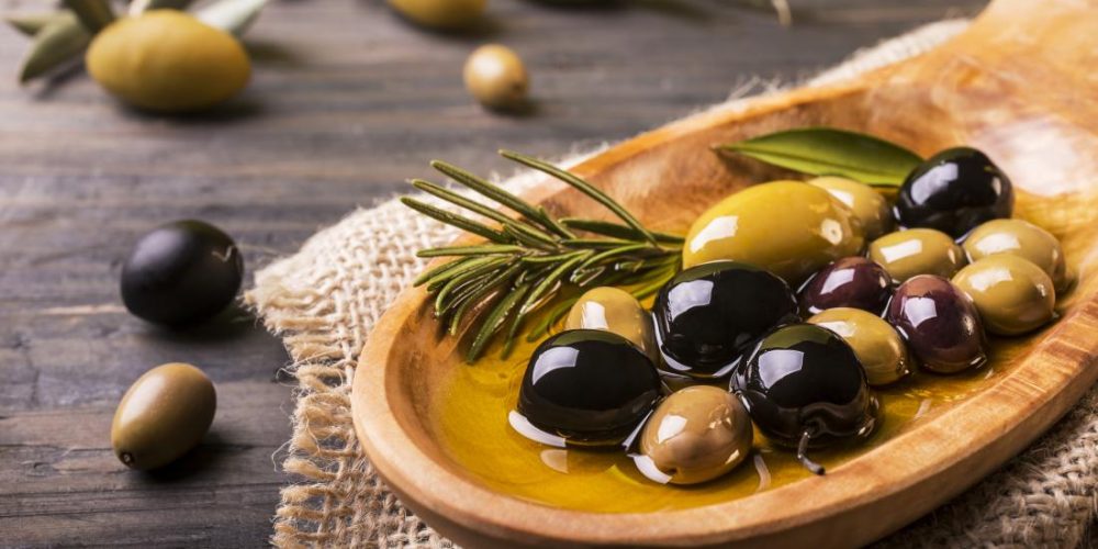 Olives: Nutrition and health benefits