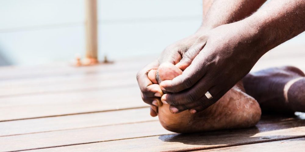Pain at big toe joint: Everything you need to know