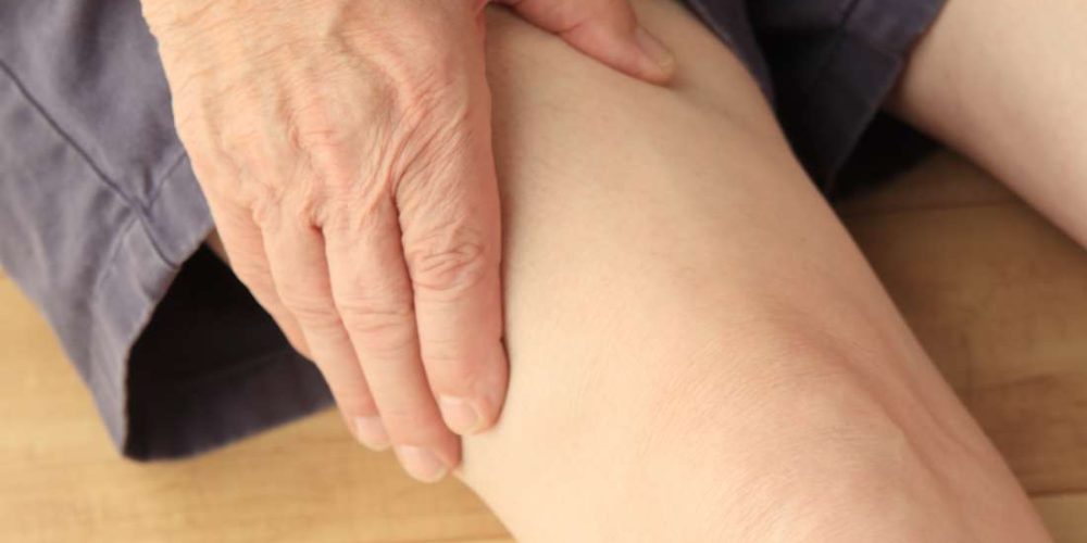 What causes numbness in the thigh?