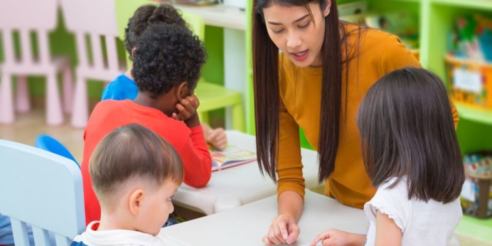 When it Comes to Classroom Performance, Praising Kids Works Best