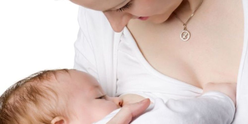 Breastfeeding Brings a Heart Bonus for Mom