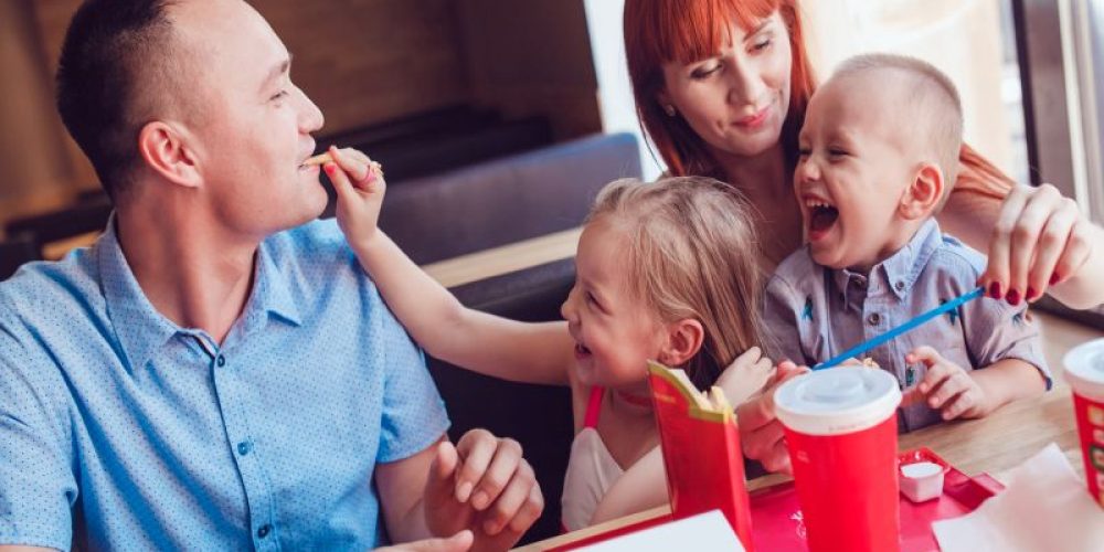 Fast-Food Outlet in Neighborhood Could Mean Heavier Kids: Study