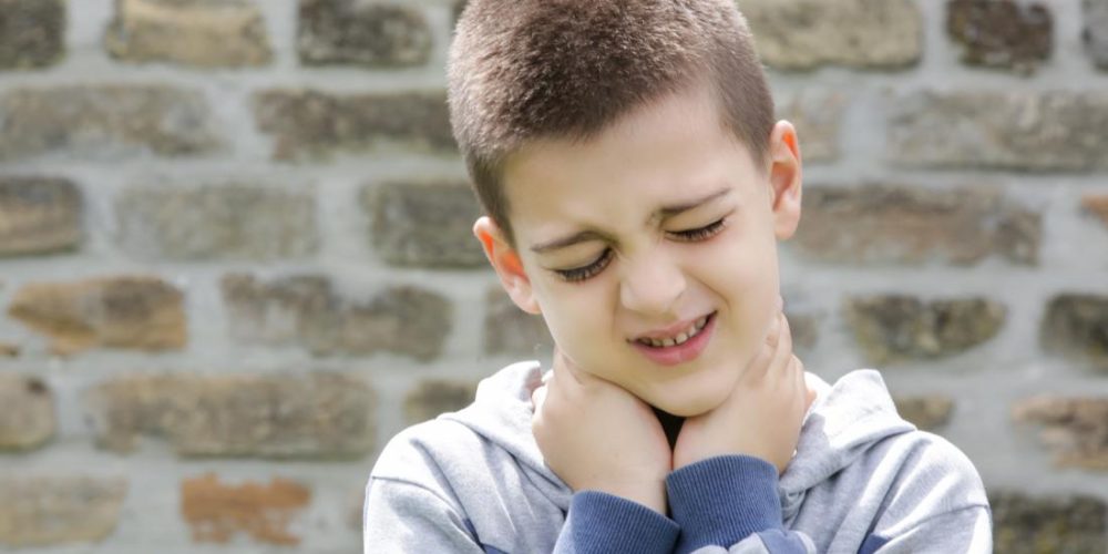 How do you treat neck pain in children?