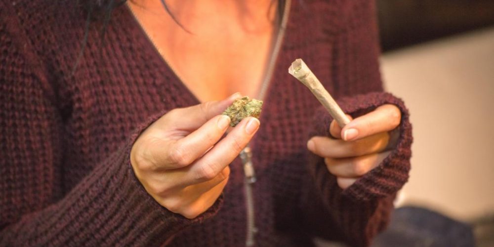 Smoking weed while pregnant: Is it safe?