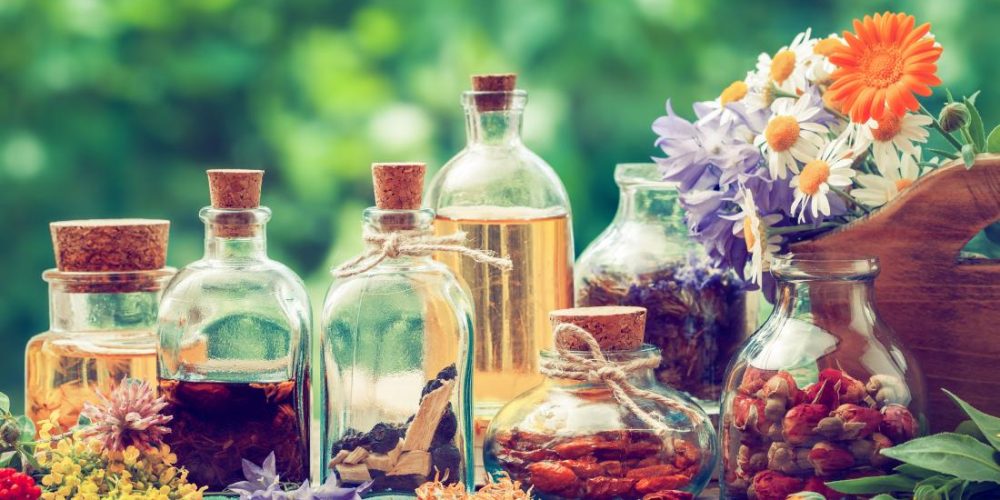 What is an herbal tincture? Recipes and uses