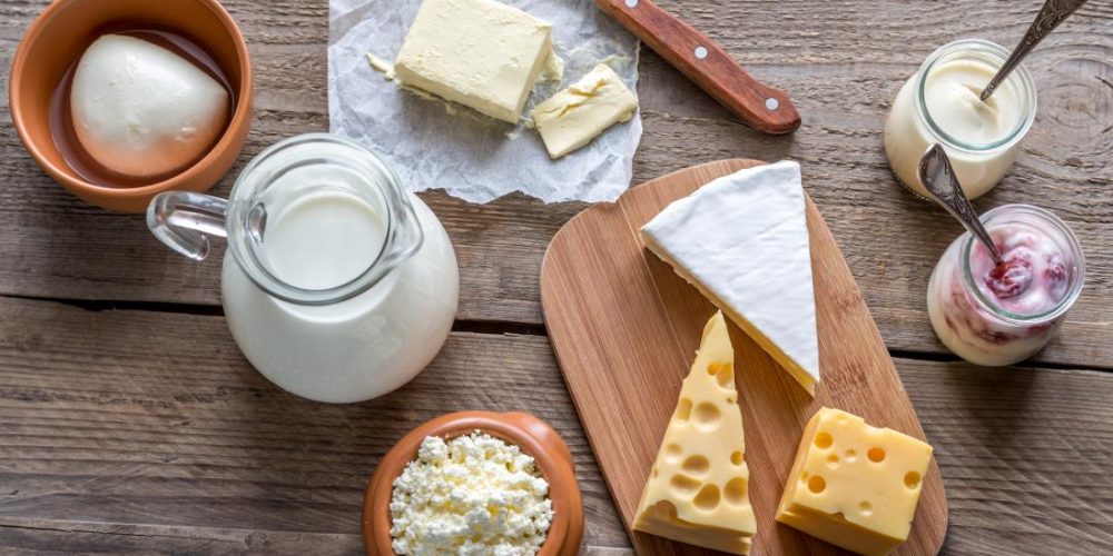 How do dairy fats influence the risk of type 2 diabetes?