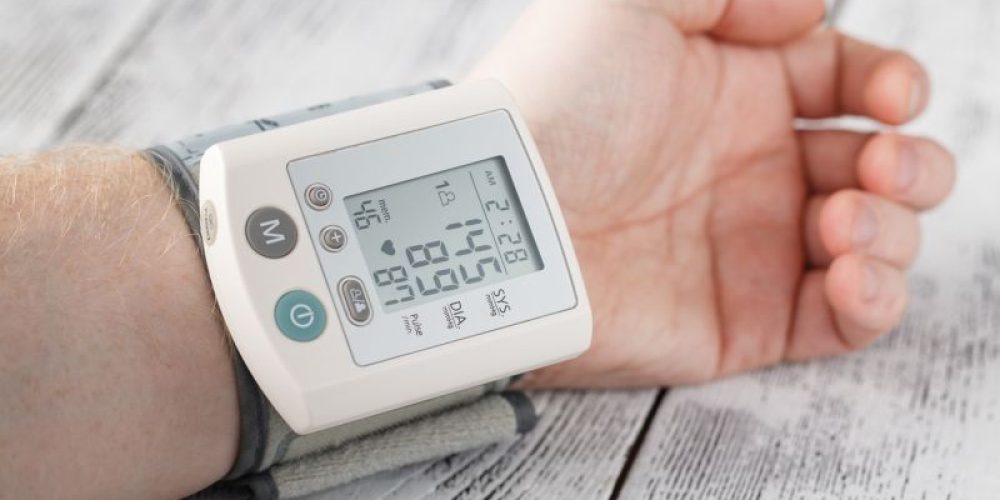 Aggressive Blood Pressure Treatment Does Not Put Seniors at Risk: Study