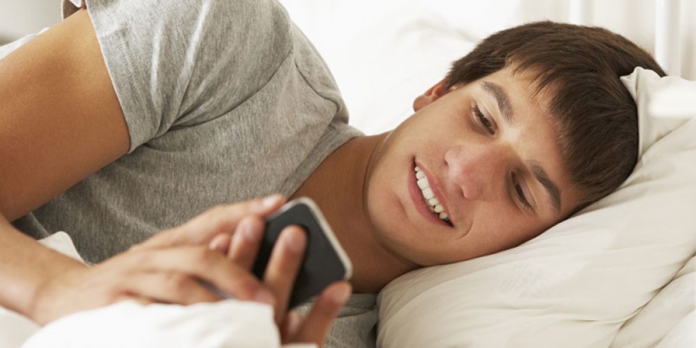 Teen Sexting Can Be Warning Sign of Other Risky Behaviors